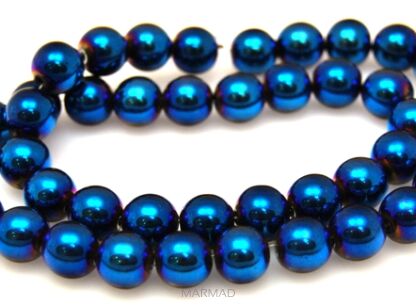 hematyt niebieski, fioletowy, zielony i biały