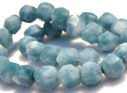 orzech, bryłki, oliwki, krople