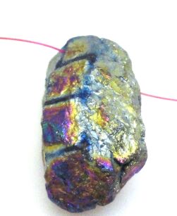 Kwarc pokryty tytanem multikolor - na wisior - 37x17x16mm