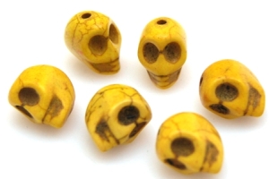 Howlit żółty - czaszka 12x12mm