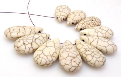 Howlit kremowy - kropla 30x15mm - 1 szt.