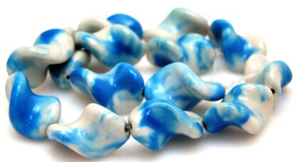 Ceramika - świderek biało niebieski 30x20mm