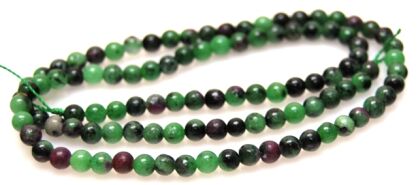 Zoisyt rubinowy naturalny - kula 4mm