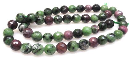 Zoisyt z rubinem fasetowany - kule 7,5mm