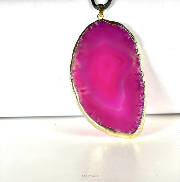 Agat różowy- gotowa zawieszka 85x46mm + otoczka w kolorze złotym