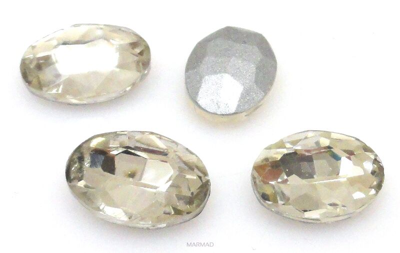 Kaboszon szklany fasetowany - owal 14x10mm - crystal