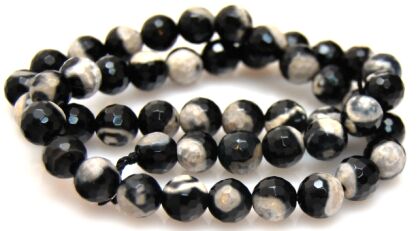 Agat fasetowany PANDA - kula 8mm