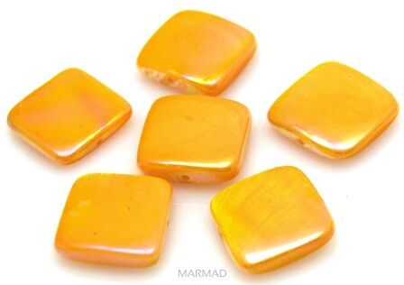 Masa perłowa - kwadrat 15x15mm - żółty