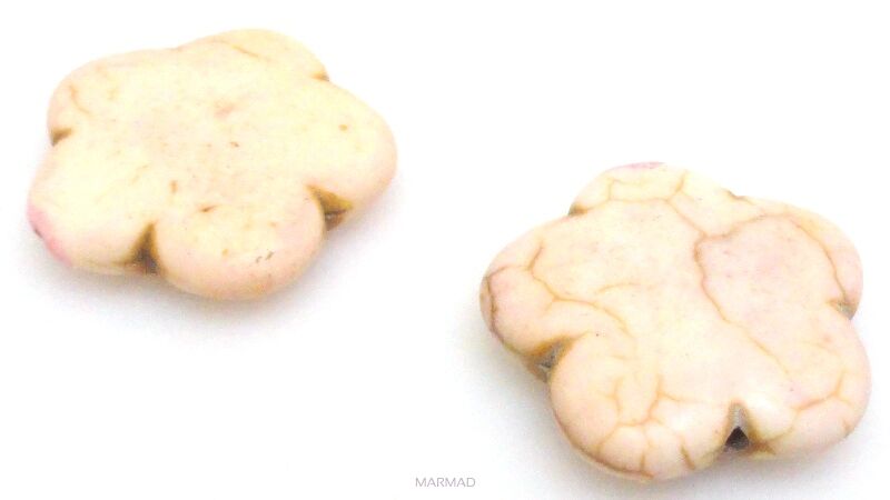 Howlit - kwiatek 25mm - kremowy