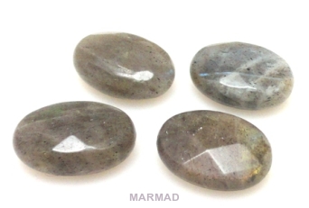 Labradoryt fasetowany - owal 18x13mm - jakość B