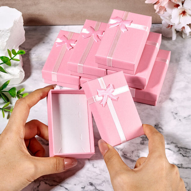 Opakowanie ozdobne na biżuterie- różowe