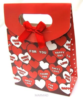 Torebka na prezent - czerwona w serca