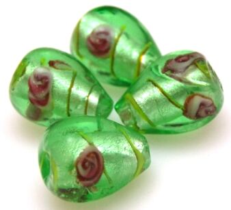 Szkło weneckie - krople 18x14mm - jasno zielone