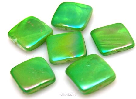 Masa perłowa efekt AB - kwadrat 15x15mm - zielona