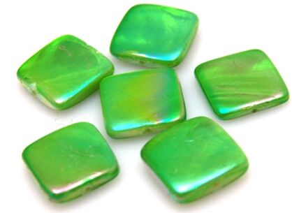 Masa perłowa efekt AB - kwadrat 15x15mm - zielona