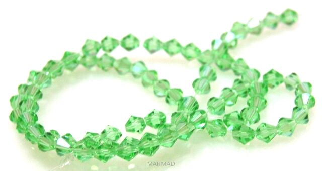 Kryształki fasetowane z efektem AB - bicone 4x4mm - jasno zielone