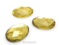 Kaboszon szklany fasetowany - owal 18x13mm