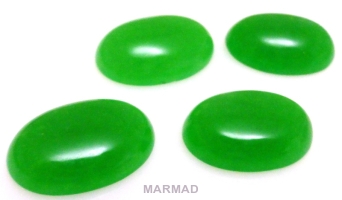 Kaboszon - jadeit zielony - owal 18x12mm