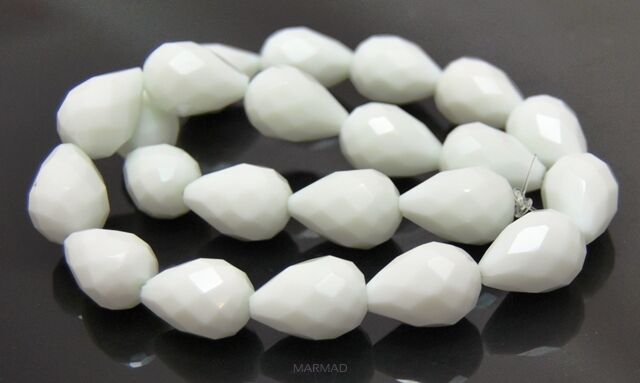 Agat biały fasetowany - kropla 18x13mm