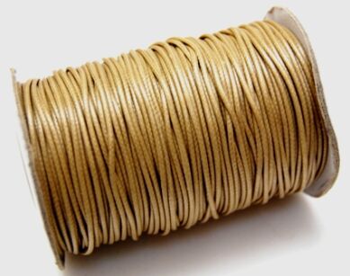 Sznurek woskowany lakierowany - o średnicy 1,5mm - cappuccino