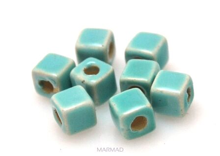 Nakładki na rzemienie i sznurki - kostki 6x6mm - ceramika jasno miętowa