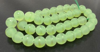 Jadeit matowy z oszlifowanym paskiem - kula 10mm - zielony