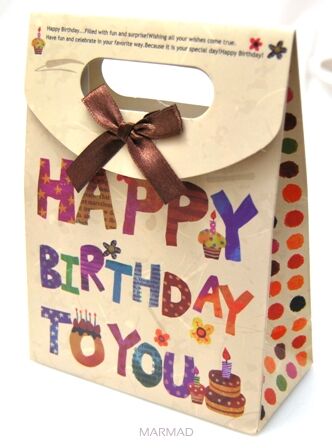 Torebka na prezent urodzinowy