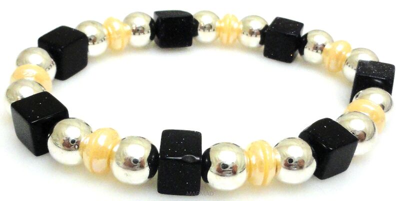 Bransoleta - noc kairu, hematyt srebrny i koraliki perłowe - 19,5cm