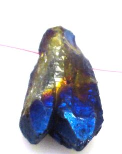 Kwarc pokryty tytanem niebieski - na wisior - 37x18x14mm