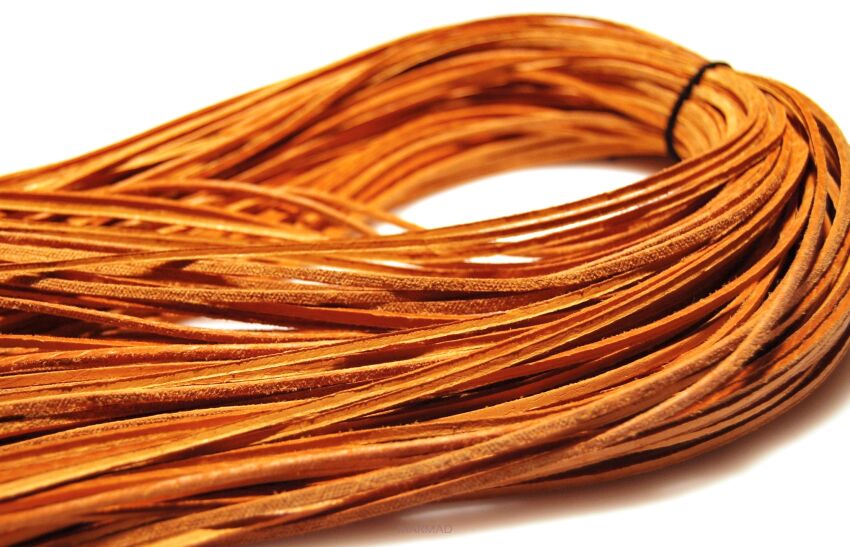 Rzemień pomarańczowy skórzany - grubość 1x1,5mm 