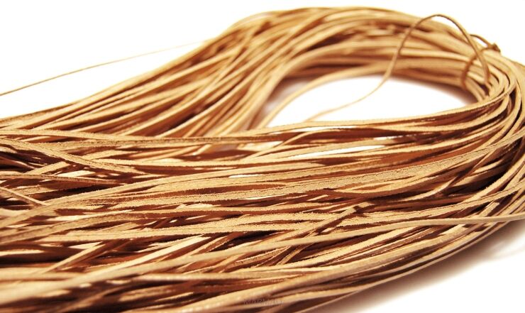 Rzemyk w kolorze naturalnym (jasny brąz) skórzany 