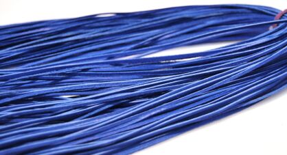 Rzemień niebieski skórzany - grubość 1x1,5mm