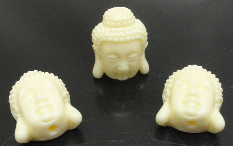 Koral z żywicą - głowa Buddy 20x15mm - wanilia