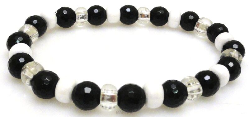 Bransoleta - onyks i koraliki perłowe - 19,5cm