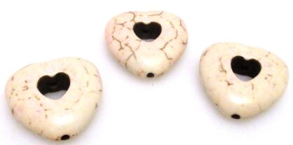 Howlit - serce 20x19mm - beżowy