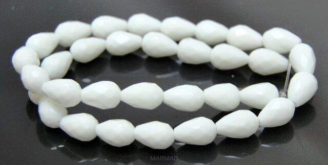 Agat biały fasetowany - kropla 15x10mm