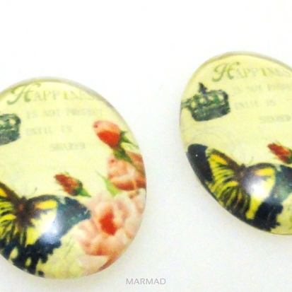 Kaboszon szklany - owal 18x13mm - motyl