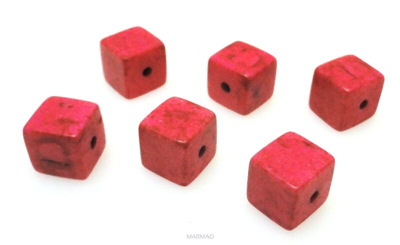 Howlit - kostka 8x8mm - różowy