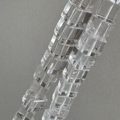 Kryształ górski przejrzysty- kostka 12x12mm- II GATUNEK