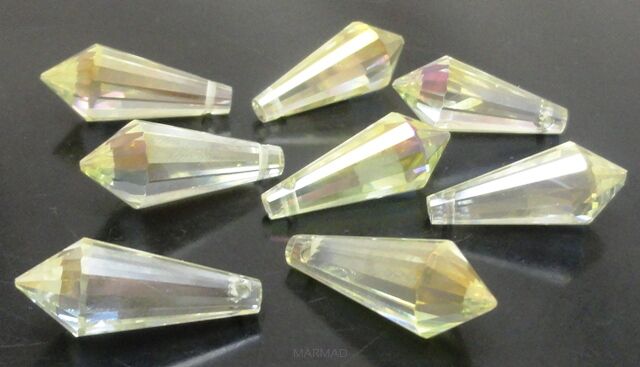 Kryształki fasetowane - łza 20-18x8mm