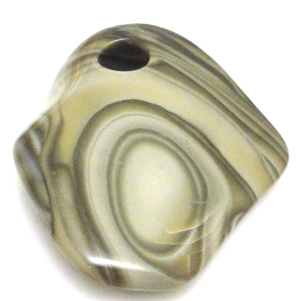 Krzemień pasiasty - wisior - 65x50x12mm