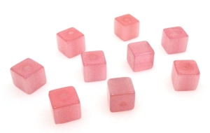 Uleksyt - kostka 6x6mm - różowy