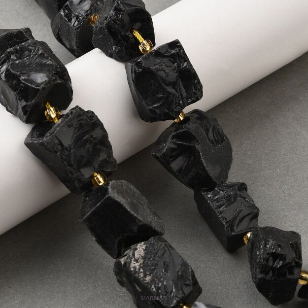 Obsydian - z otworem