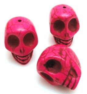 Howlit różowy - czaszka 20x20mm