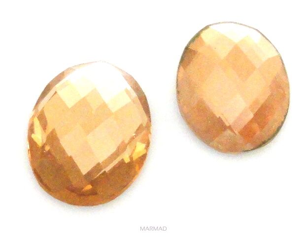 Kaboszon szklany fasetowany - owal 18x13mm - topaz orange