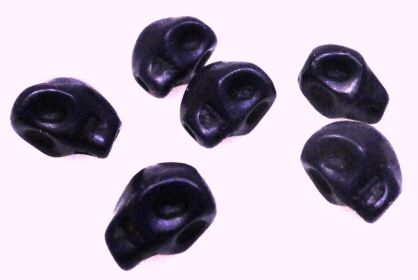 Howlit - czaszka 8x6x6mm - ciemno fioletowy