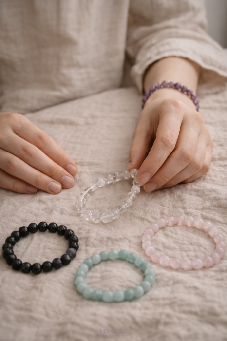 Dlaczego ten sam kamień działa inaczej na różne osoby – o indywidualnym rezonansie i naturze energii